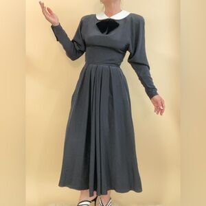 Albert Nipon • vintage silk • xs